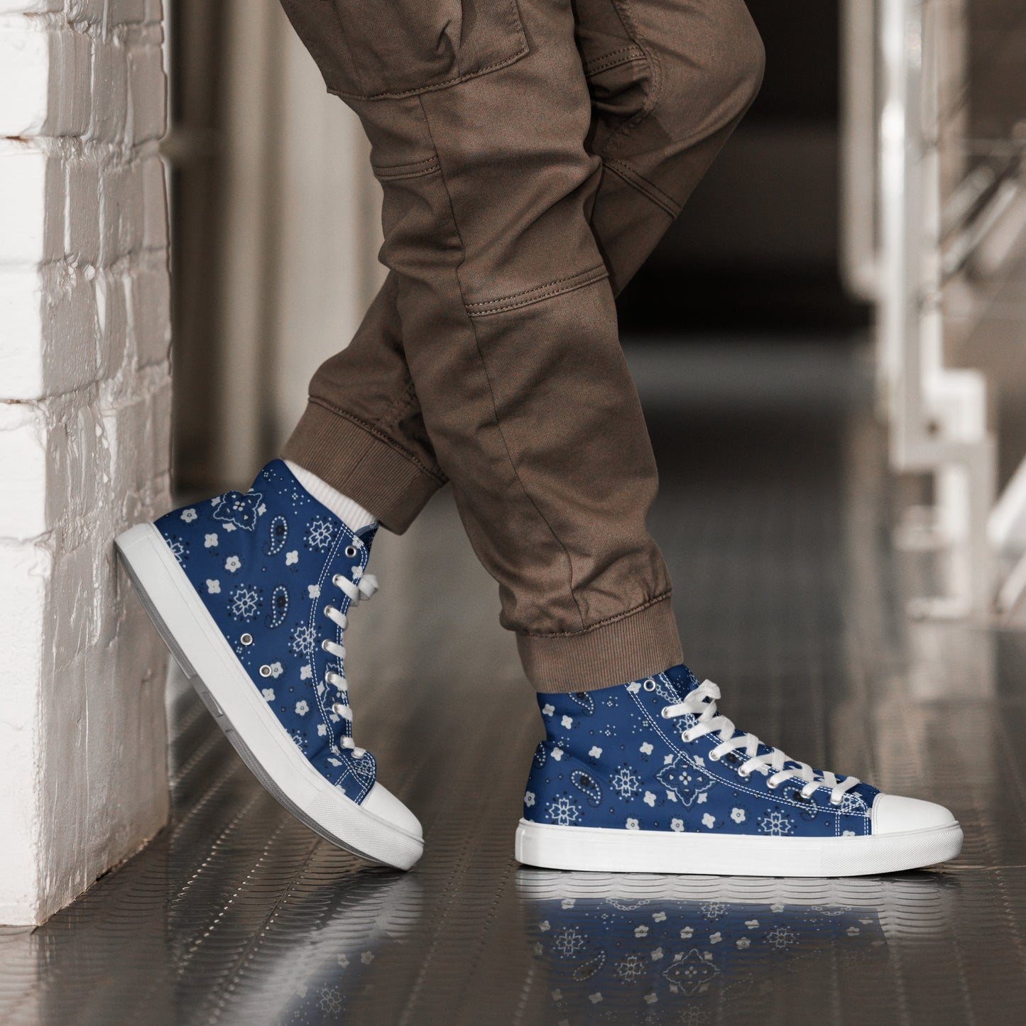 Men’s High Top Bandana Shoes