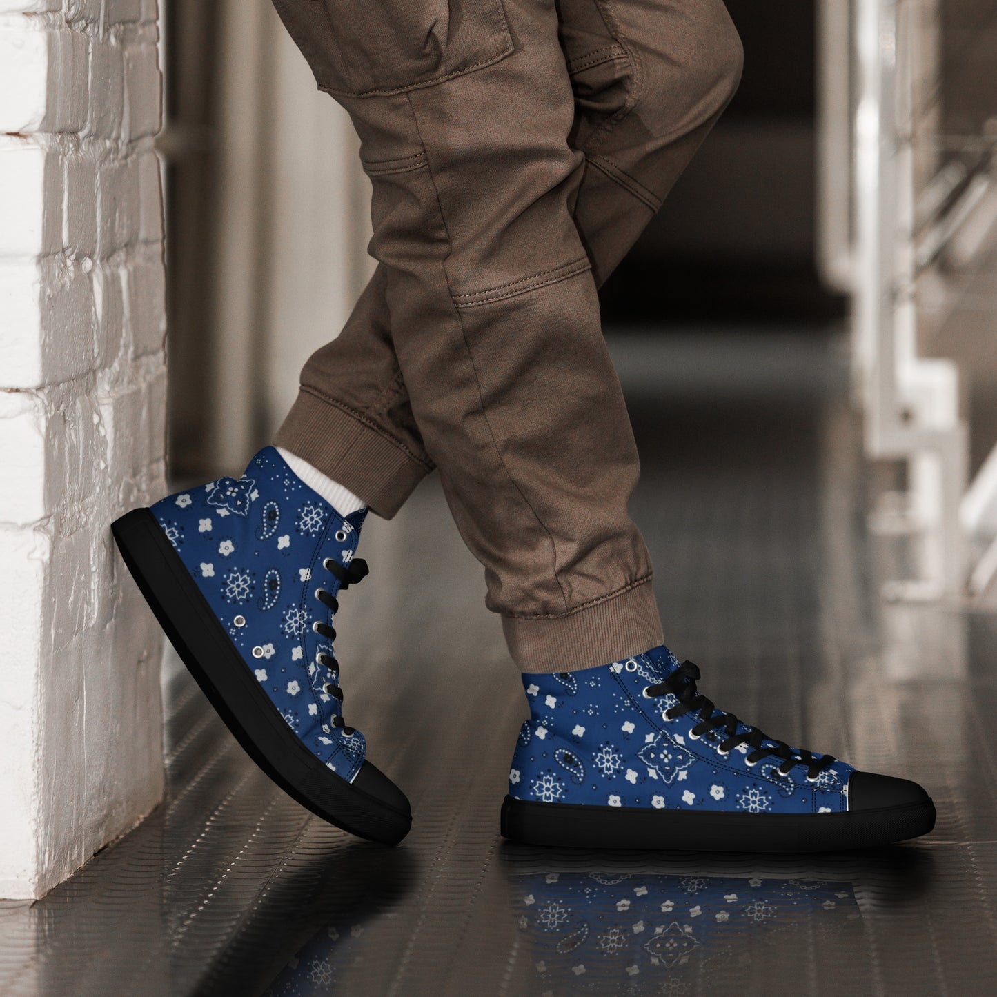Men’s High Top Bandana Shoes